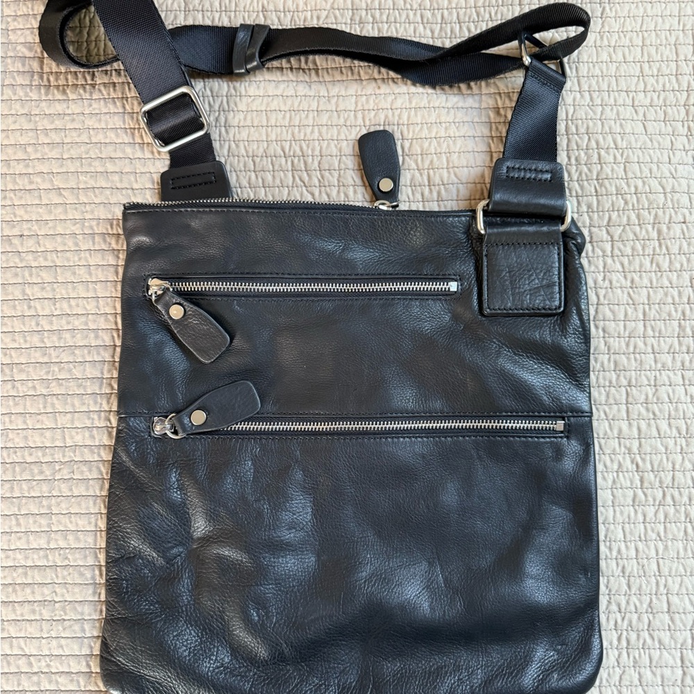 Margot black leather bag